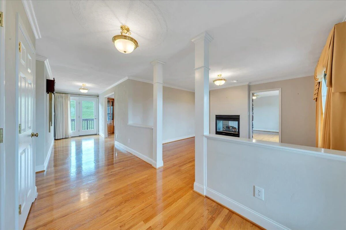 802 Gates LN - Photo 39