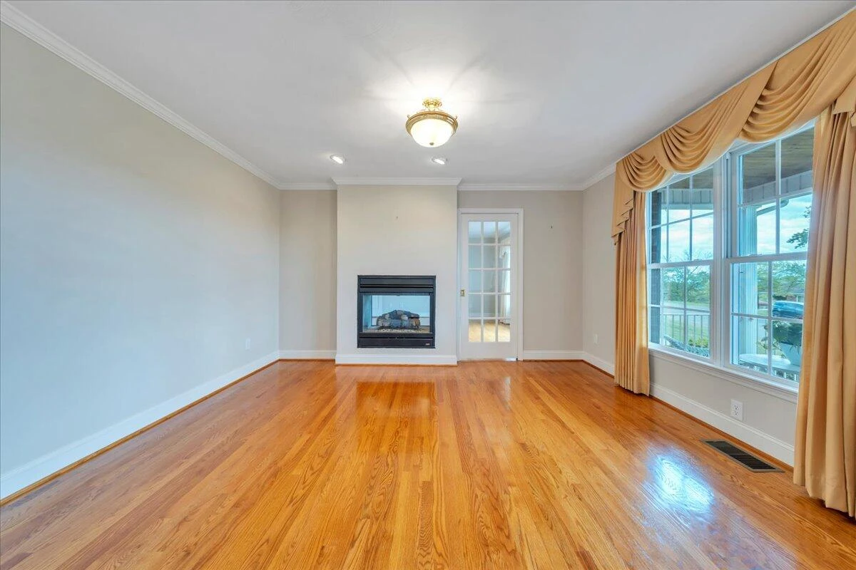 802 Gates LN - Photo 40