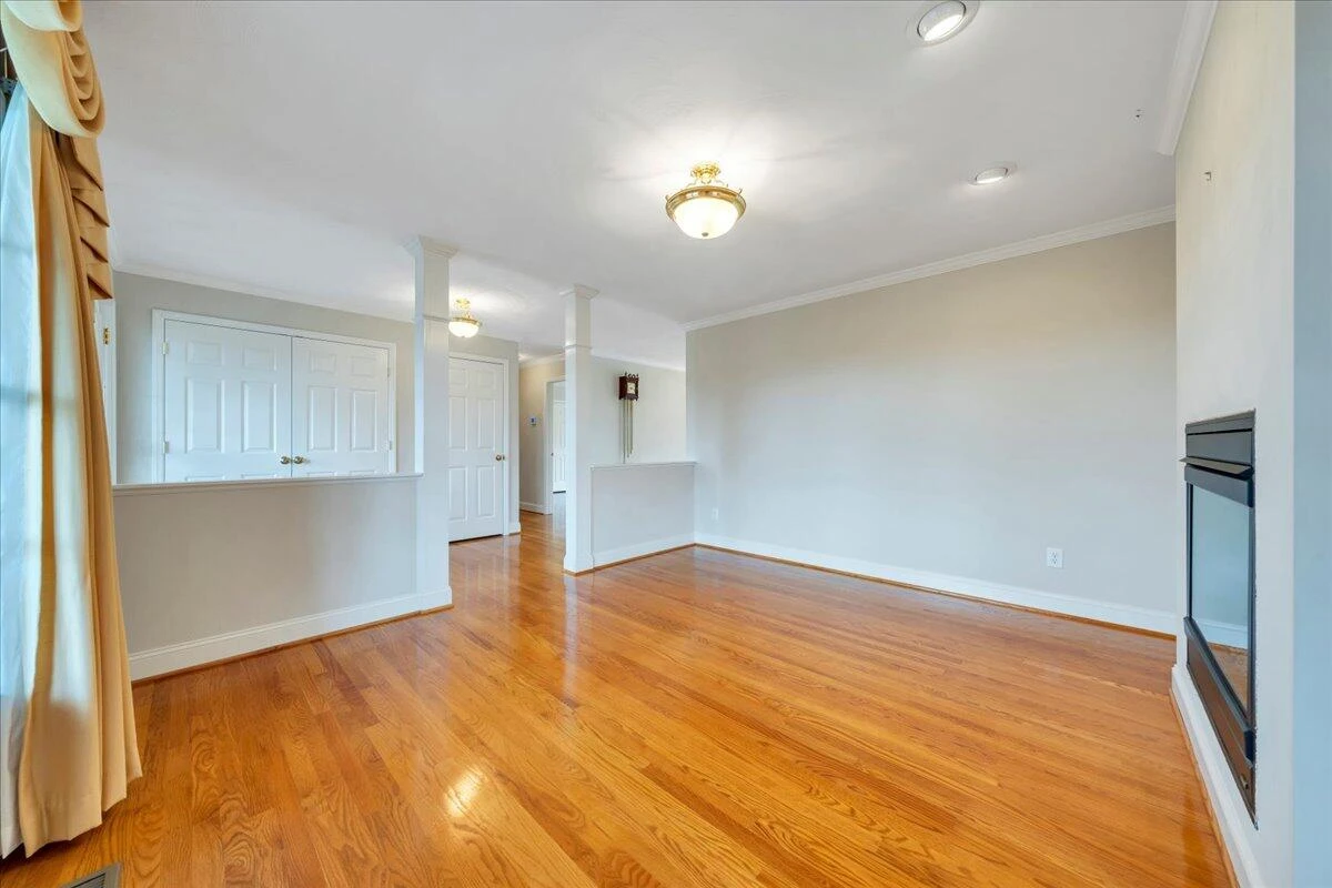 802 Gates LN - Photo 43