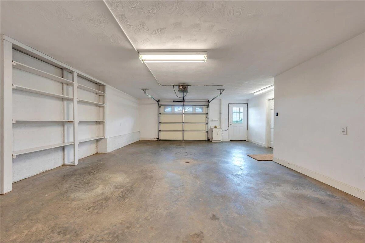 802 Gates LN - Photo 44