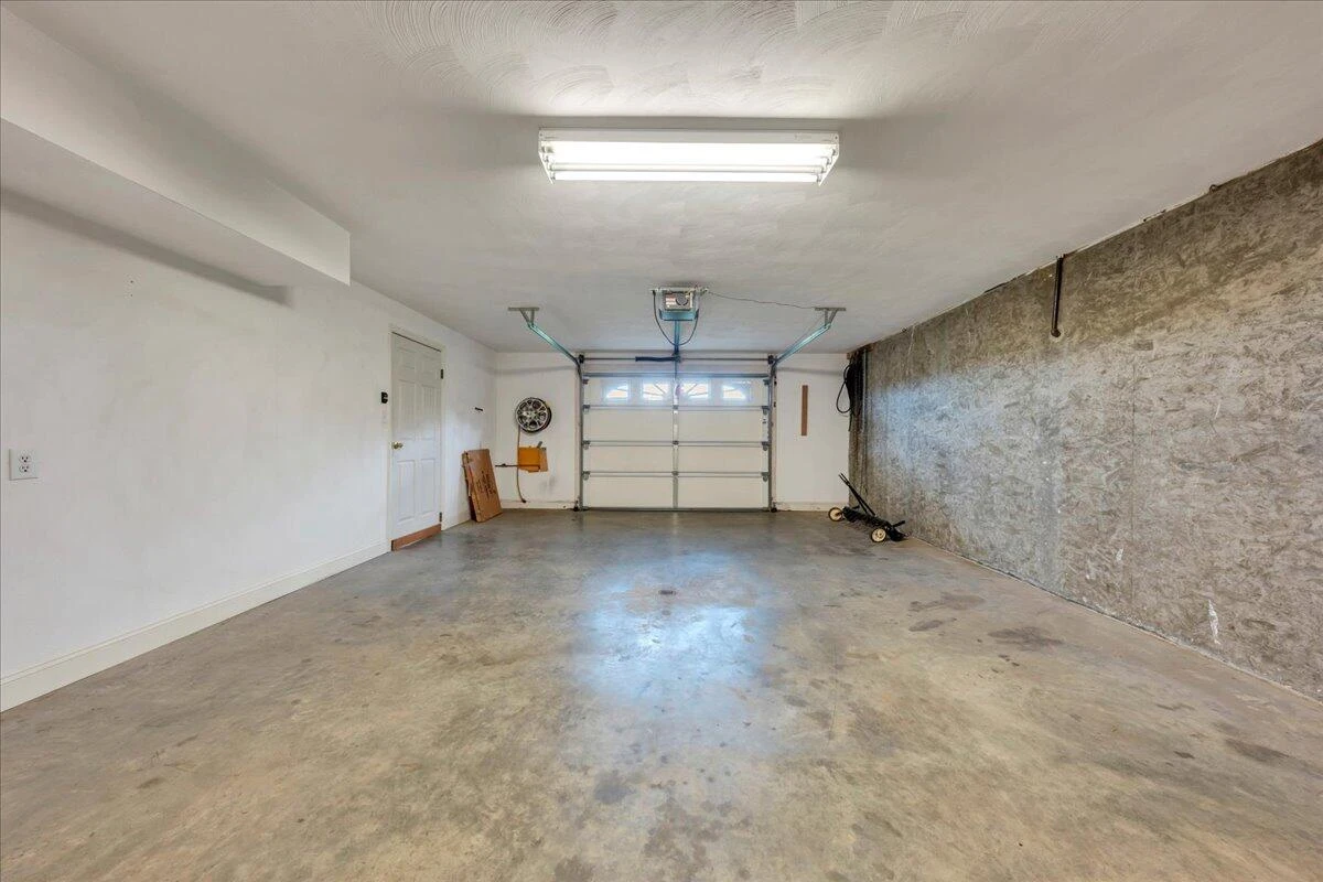 802 Gates LN - Photo 45