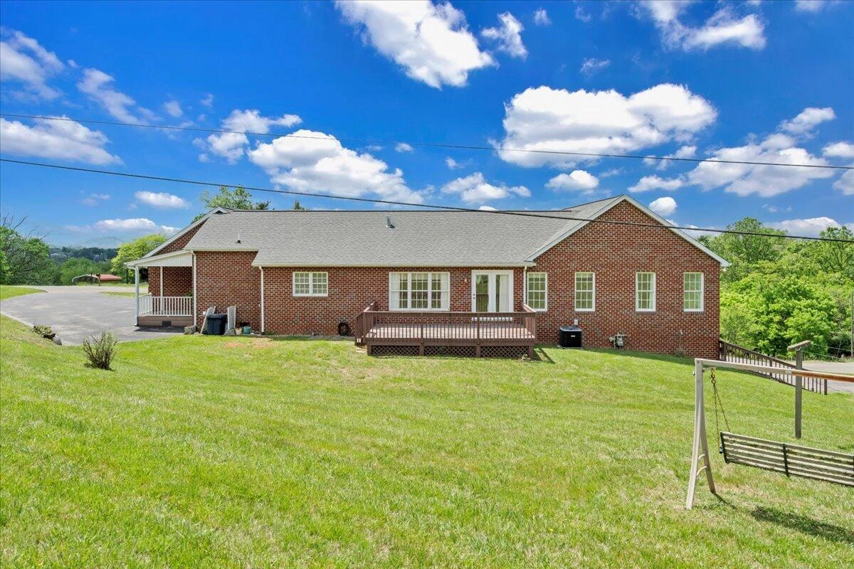 802 Gates LN - Photo 59