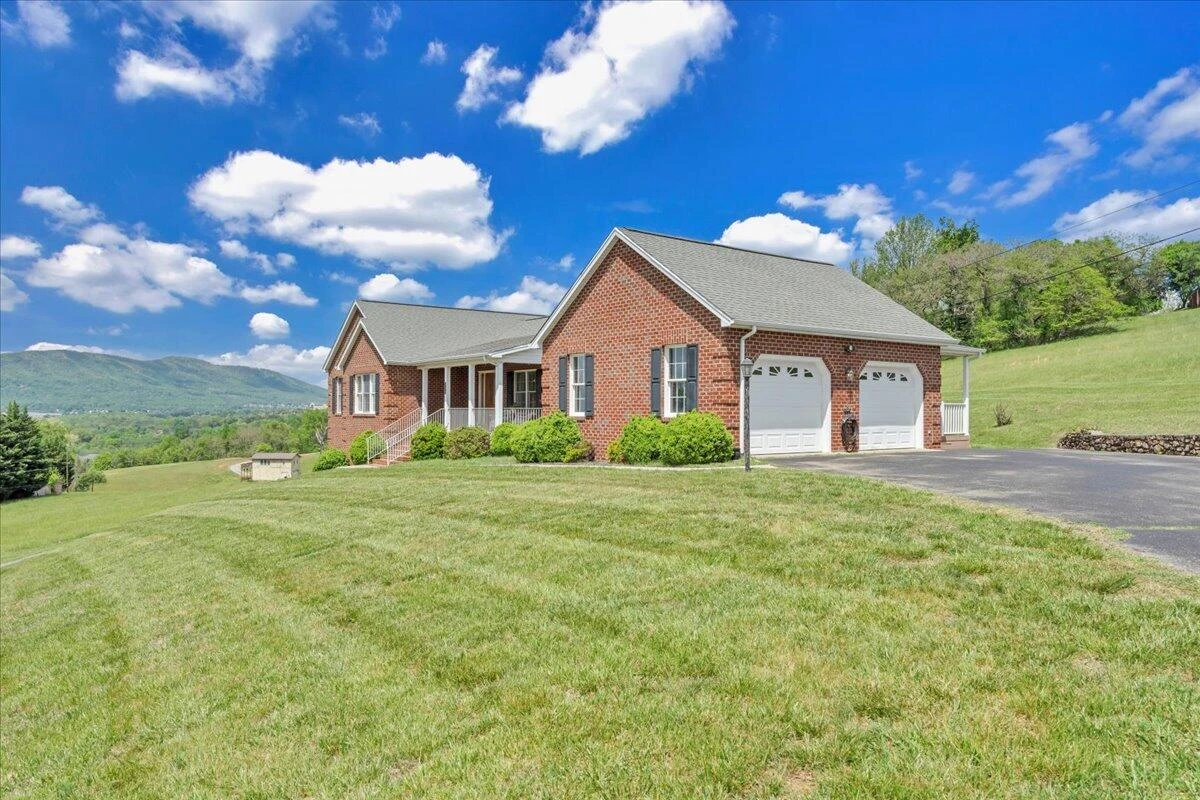 802 Gates LN - Photo 64