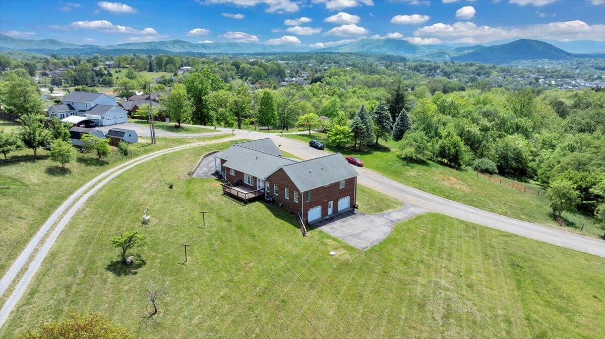 802 Gates LN - Photo 71