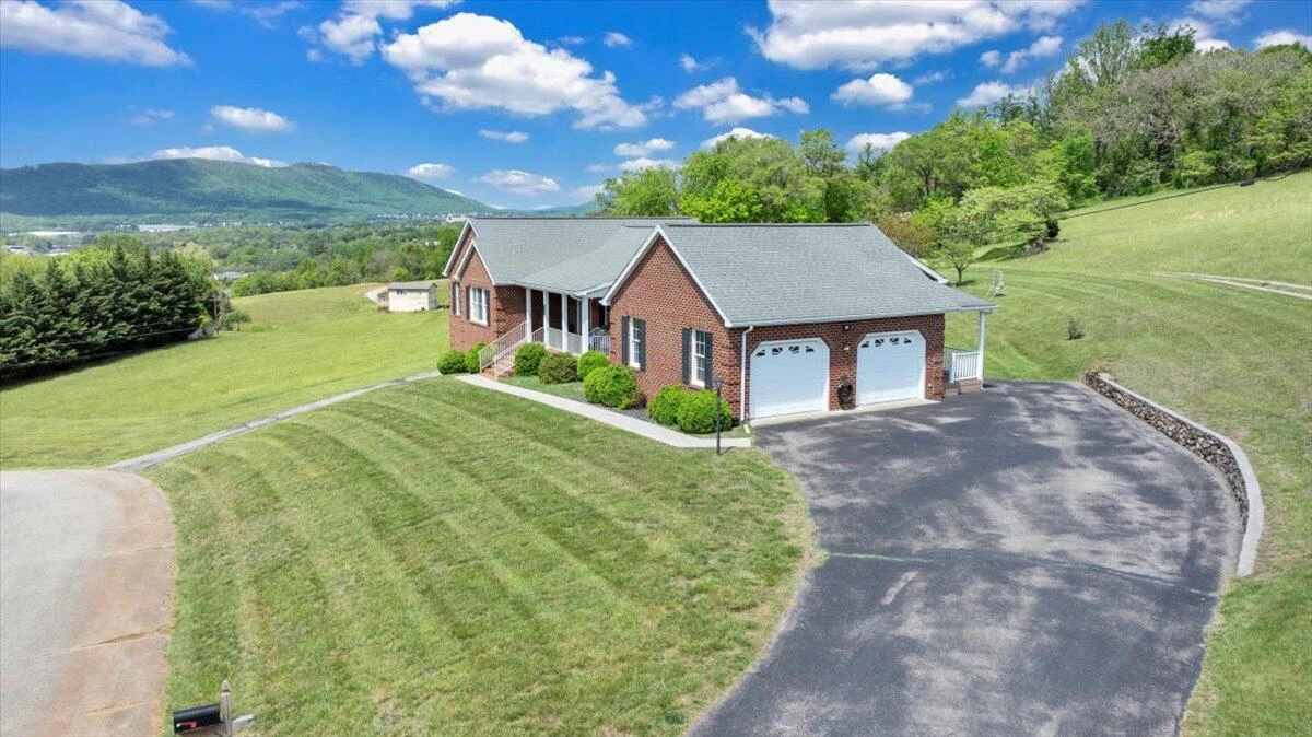 802 Gates LN - Photo 75