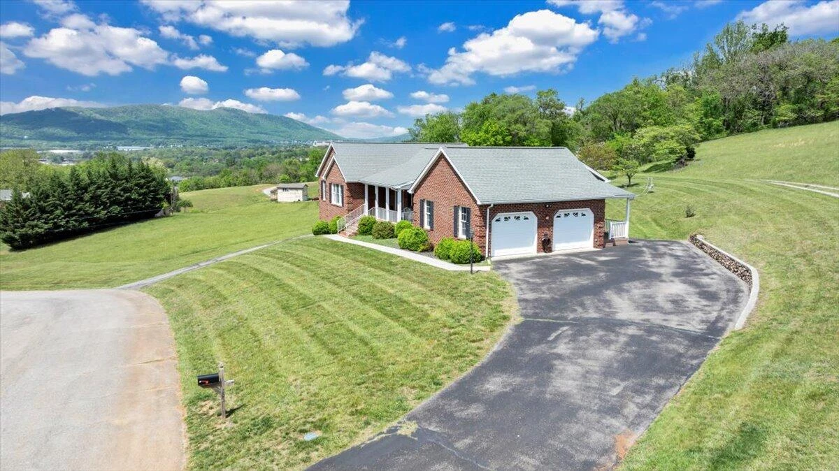 802 Gates LN - Photo 76