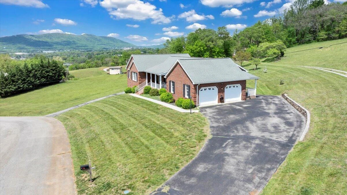 802 Gates LN - Photo 77