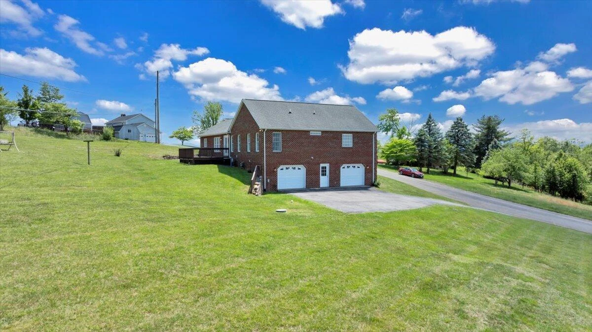 802 Gates LN - Photo 80