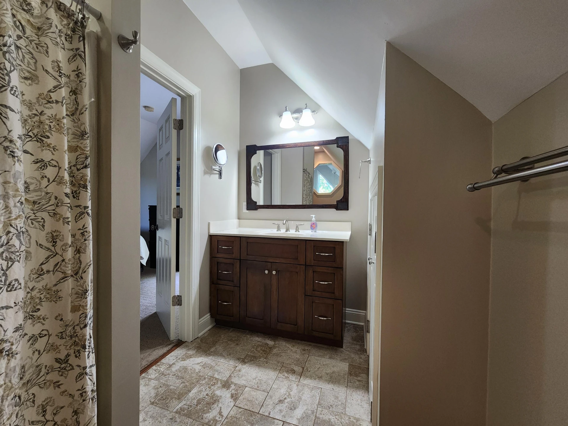1075 Roxy DR - Photo 19