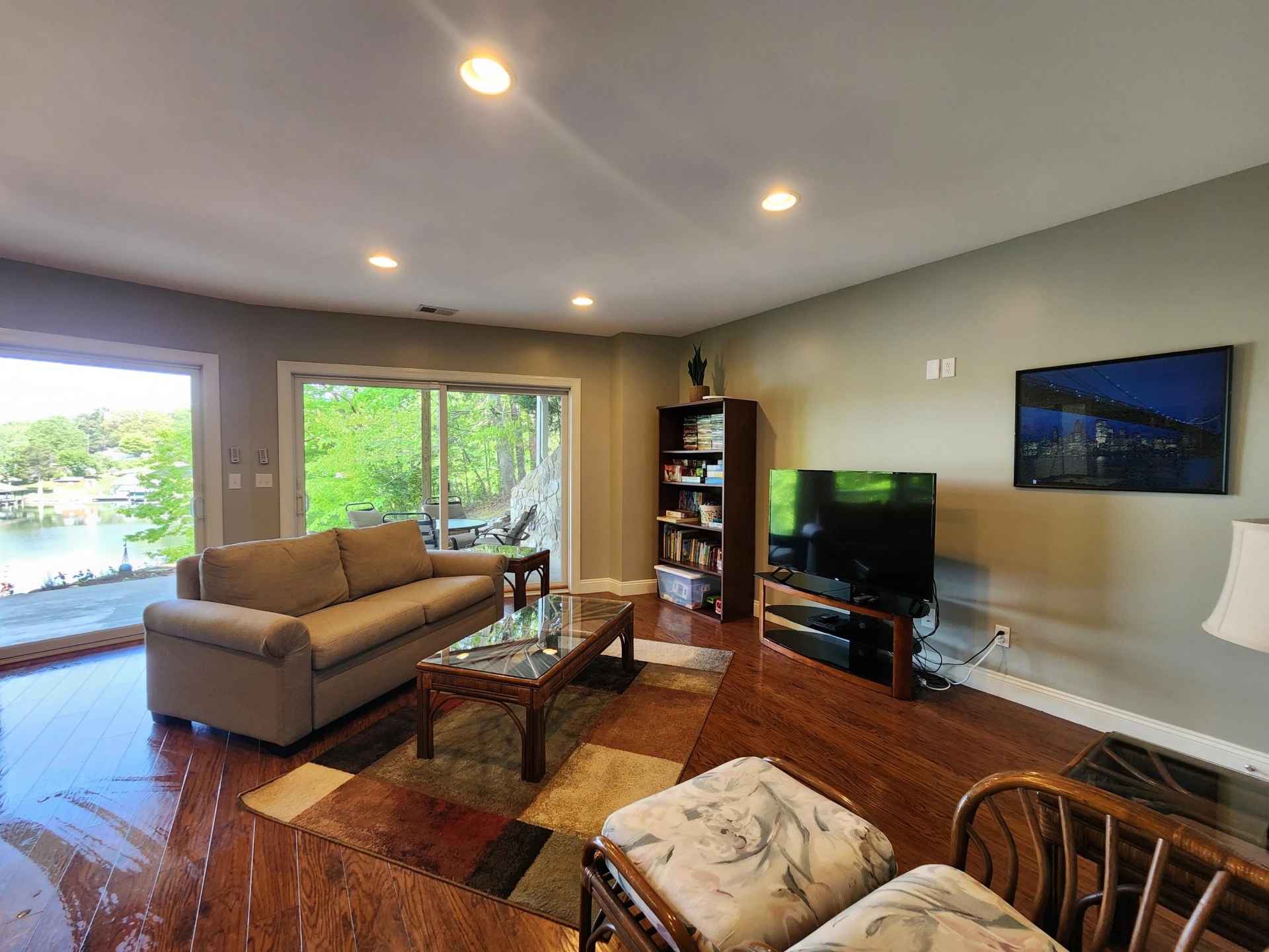 1075 Roxy DR - Photo 23