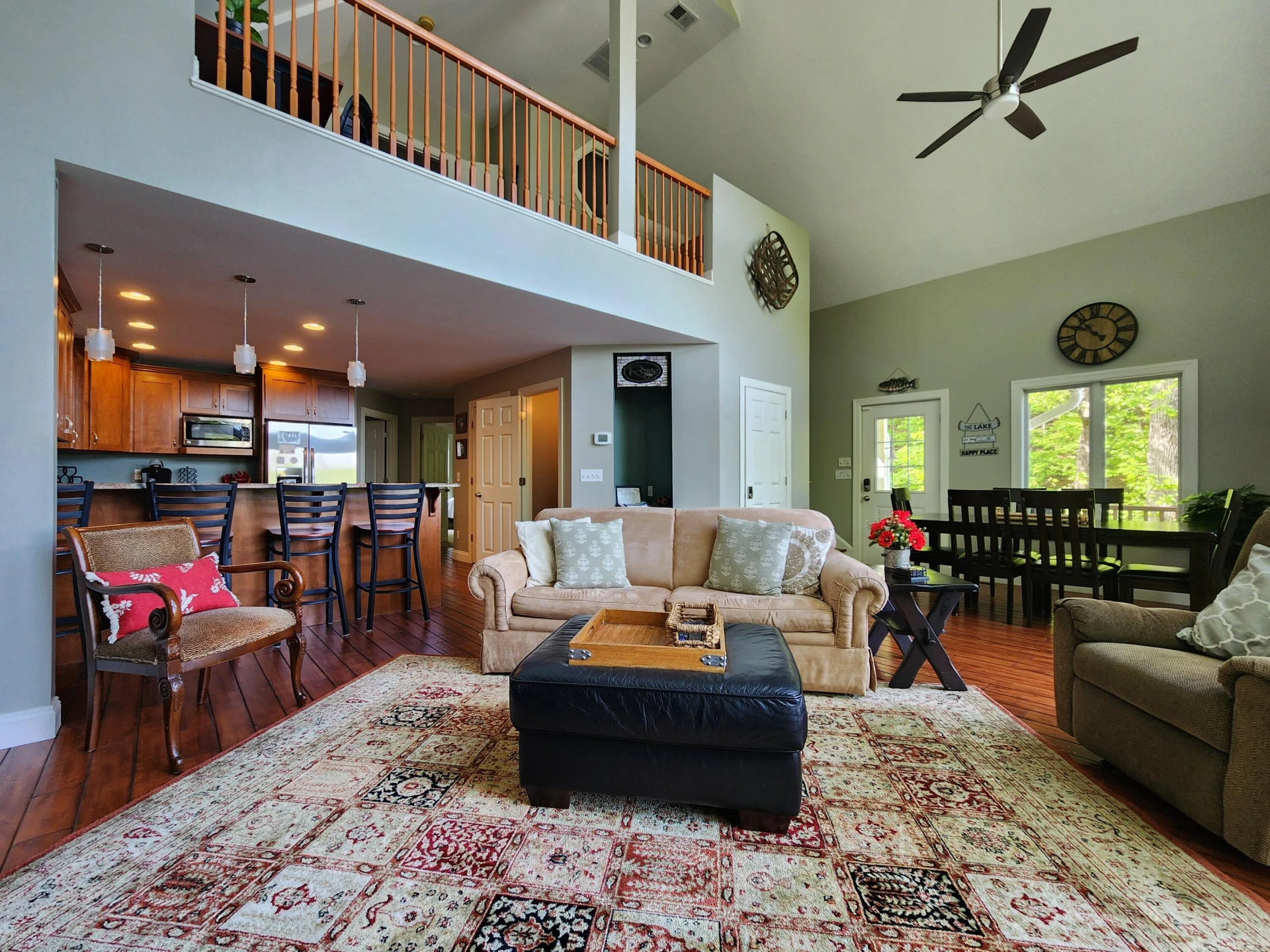 1075 Roxy DR - Photo 5