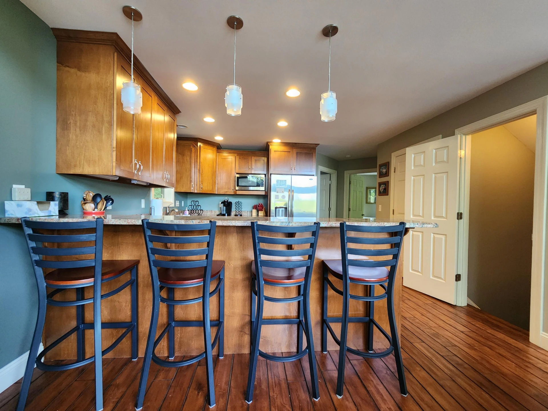 1075 Roxy DR - Photo 6