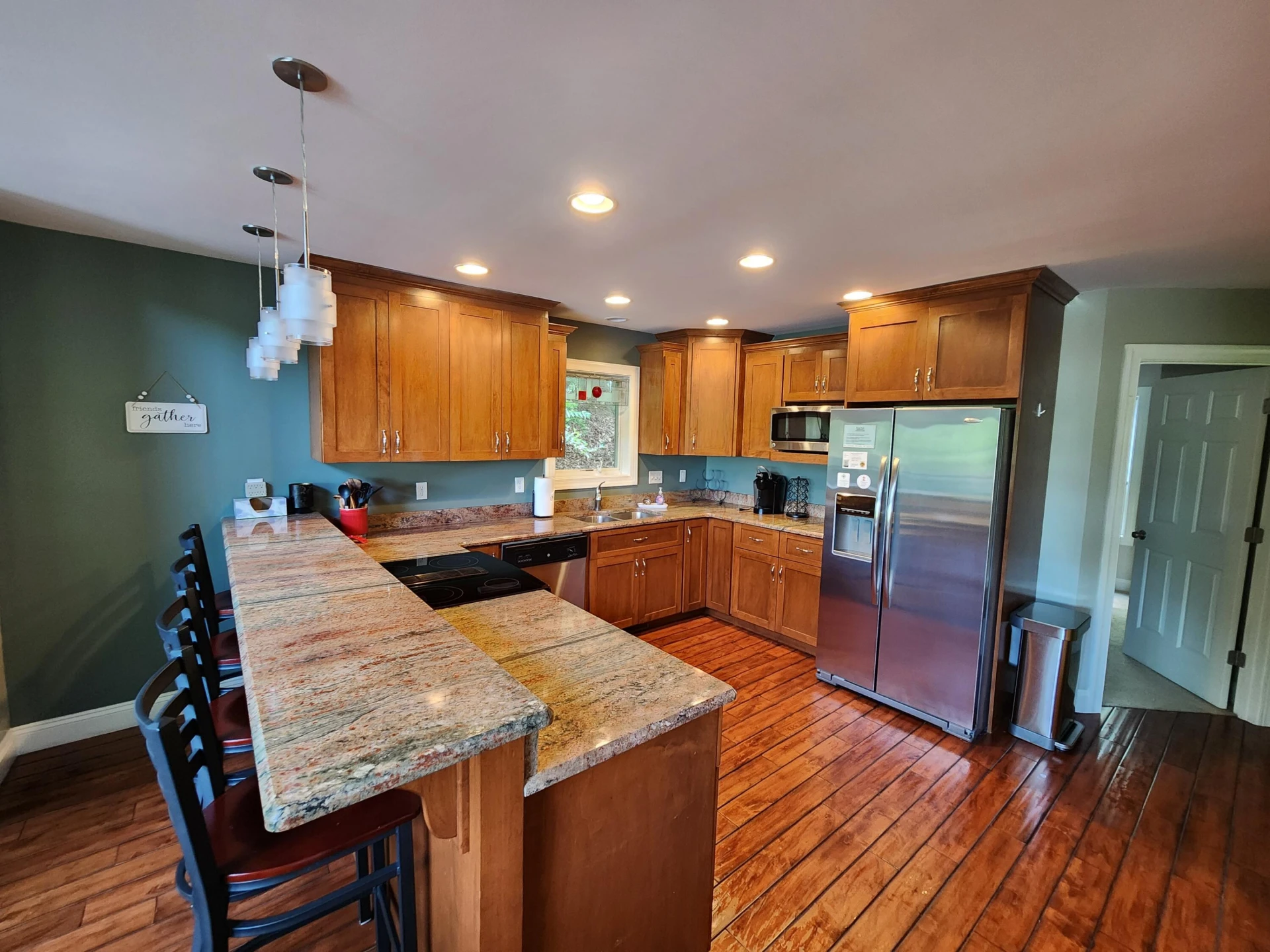 1075 Roxy DR - Photo 7