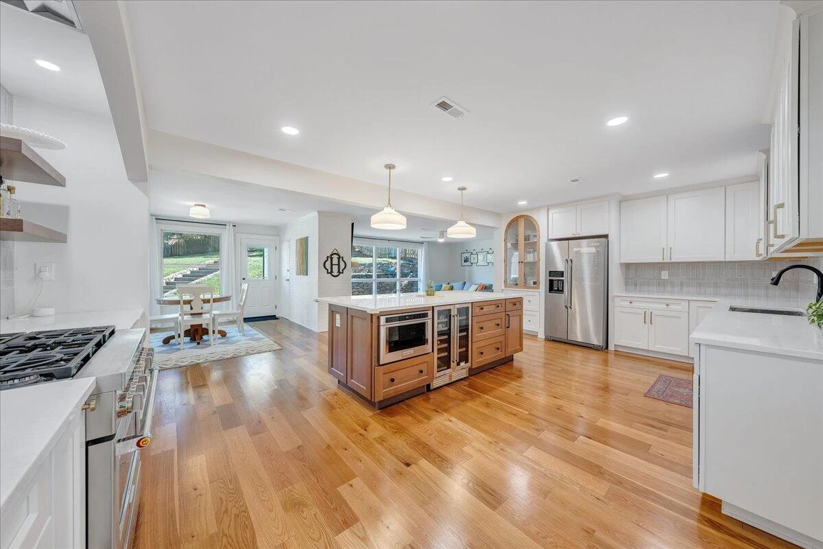 3249 Somerset ST - Photo 8