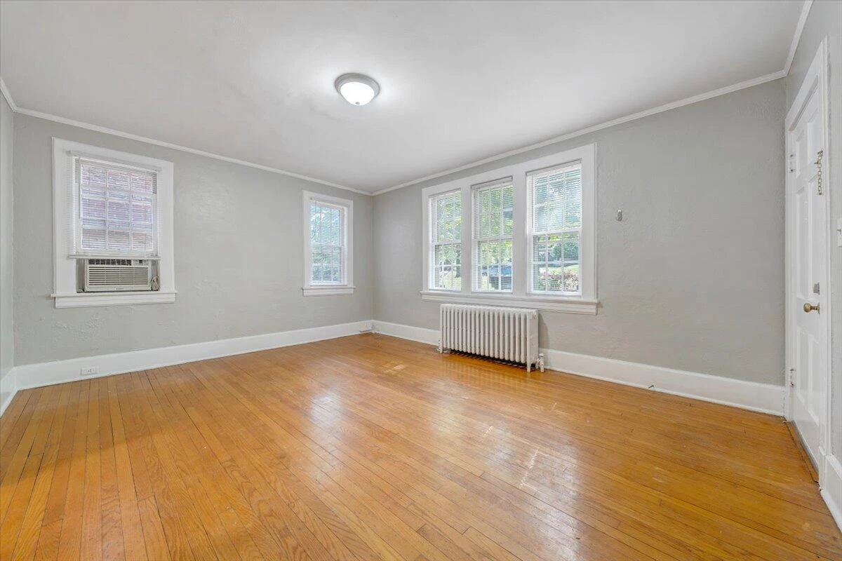 2521 Longview AVE - Photo 15