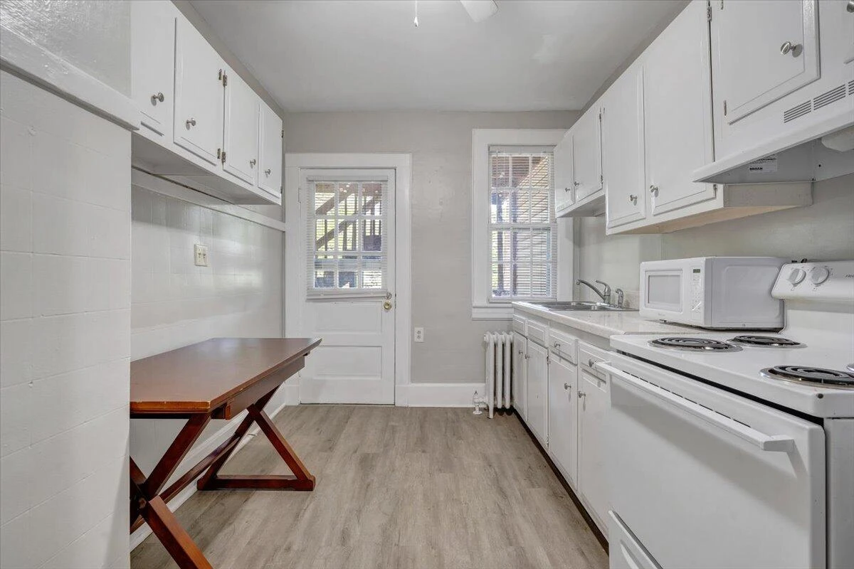 2521 Longview AVE - Photo 19