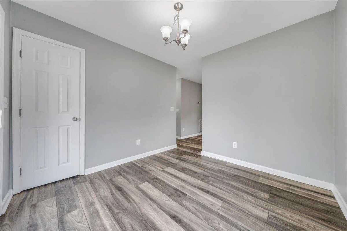 716 12th ST - Photo 16