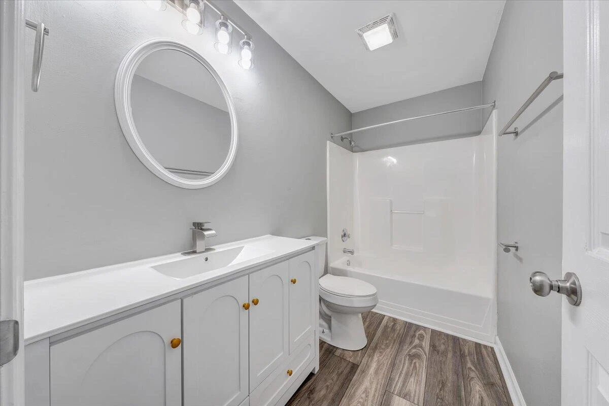 716 12th ST - Photo 24
