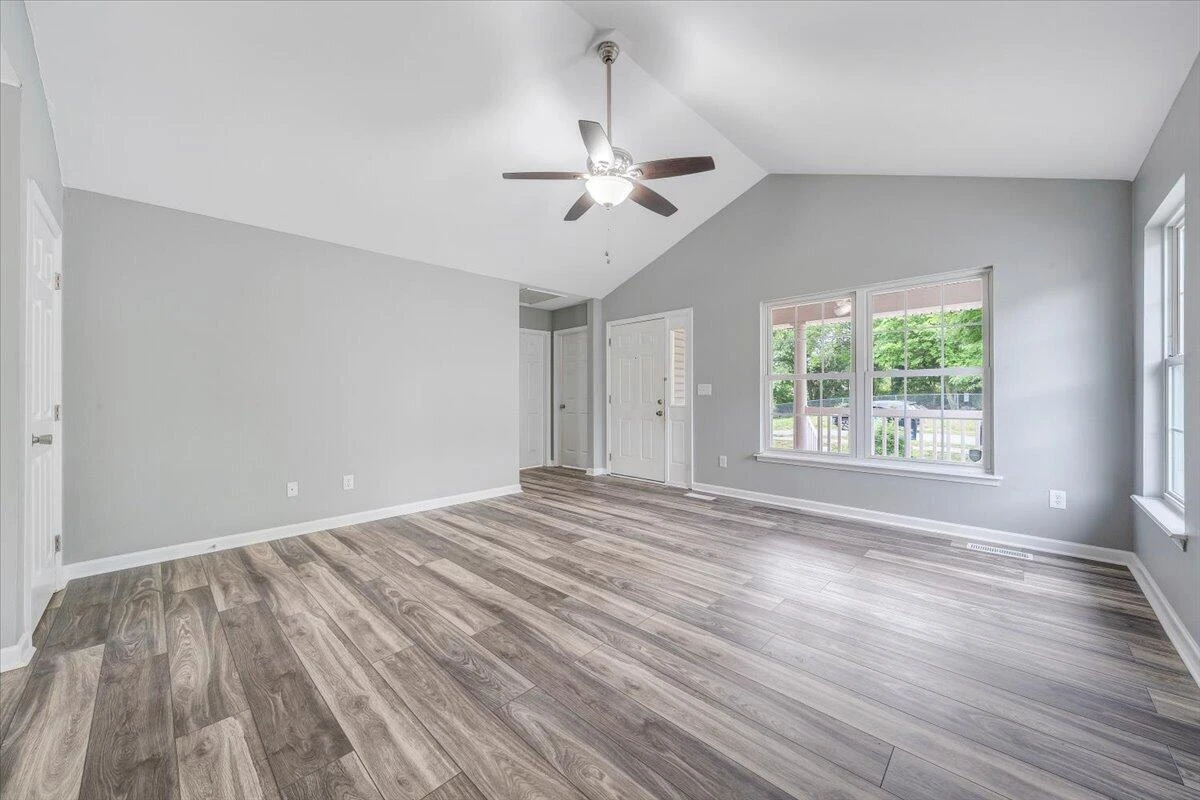 716 12th ST - Photo 26