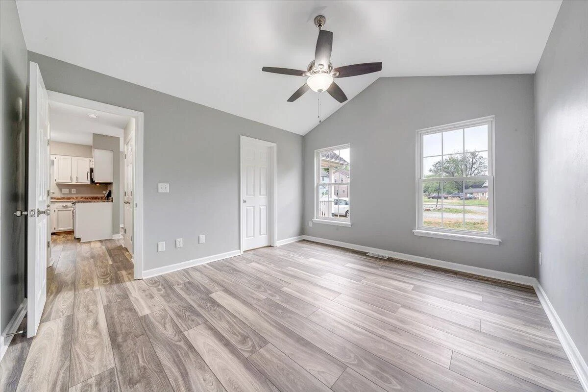 716 12th ST - Photo 29