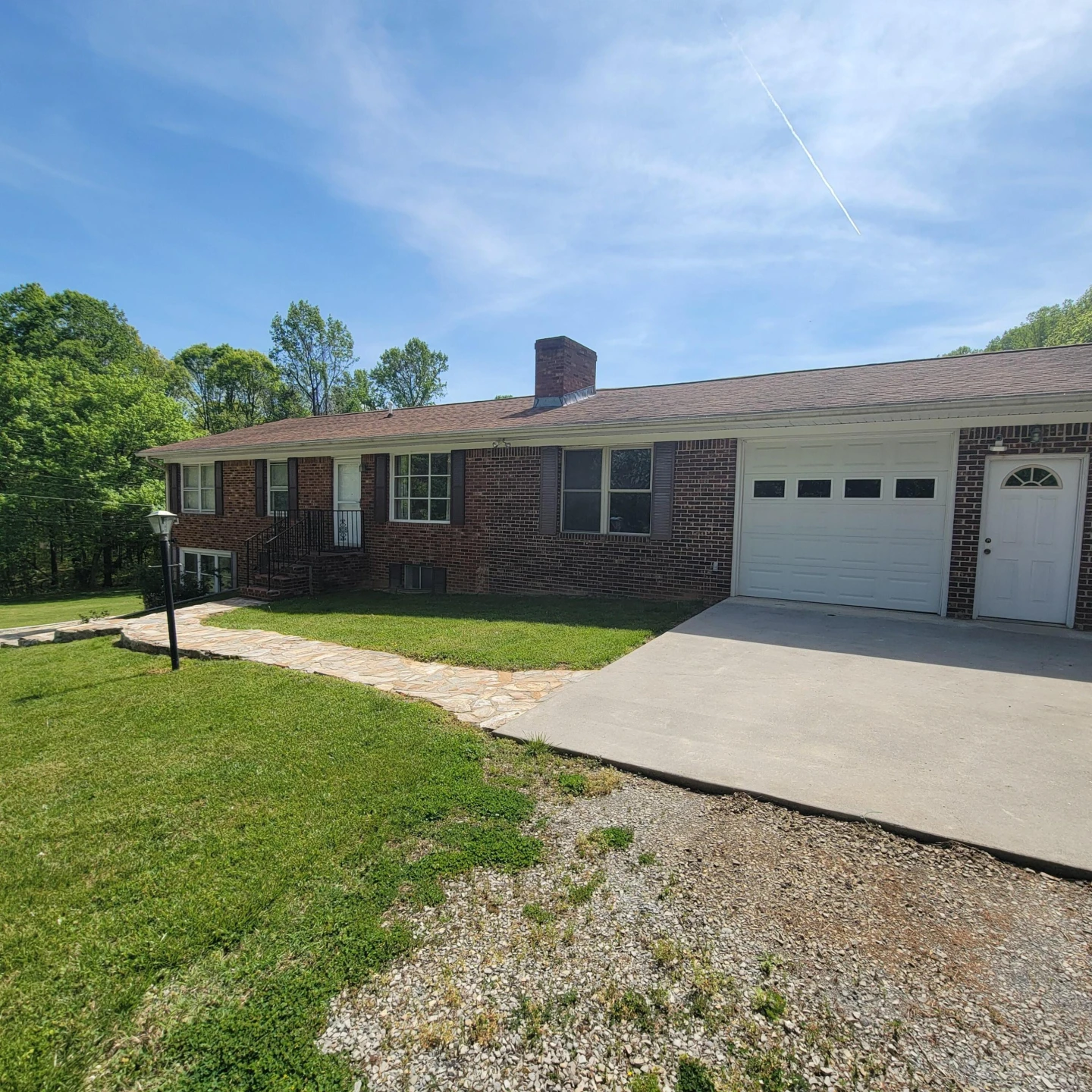 1106 Hogan RD