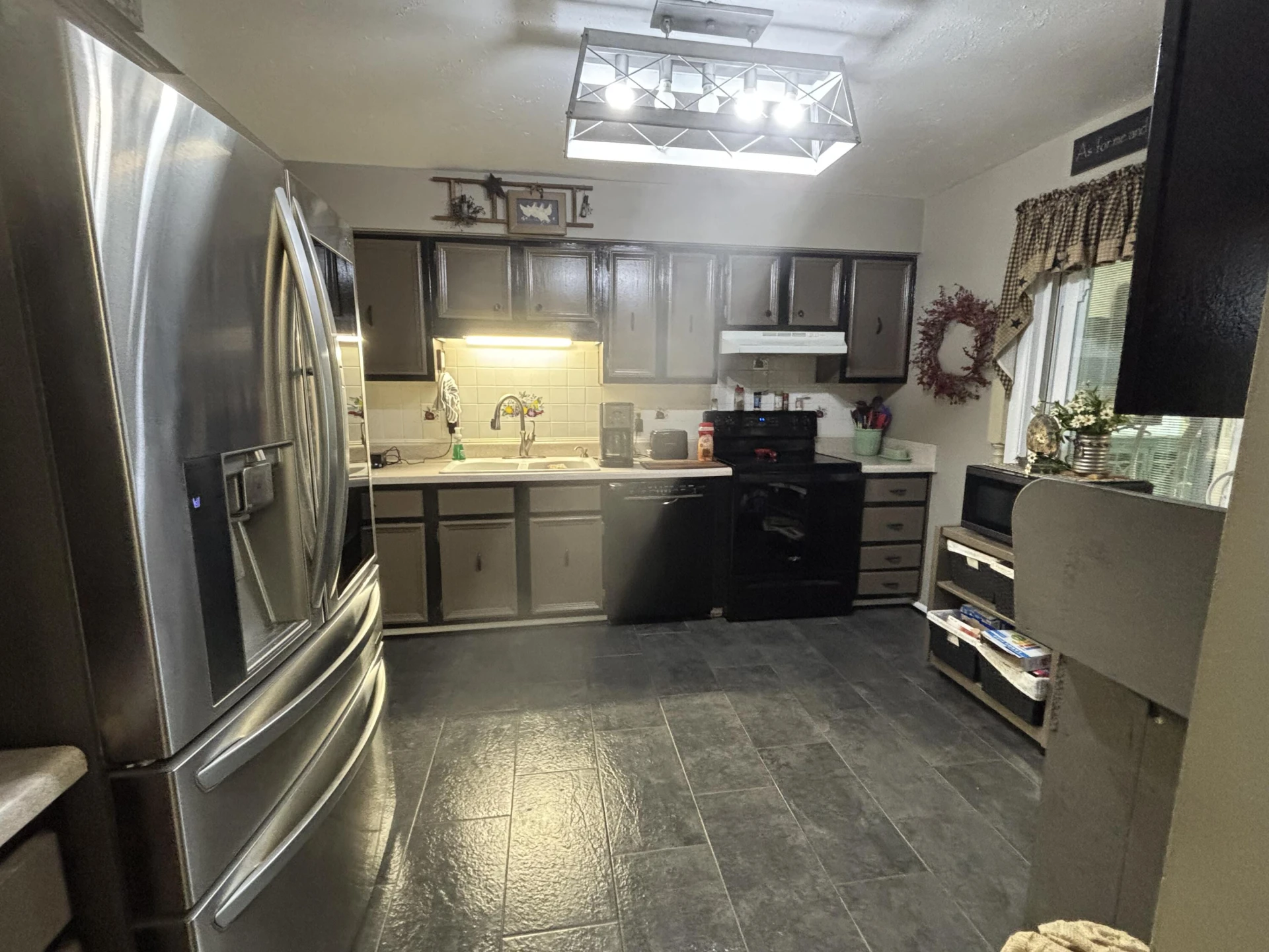 3924 St James CIR - Photo 8