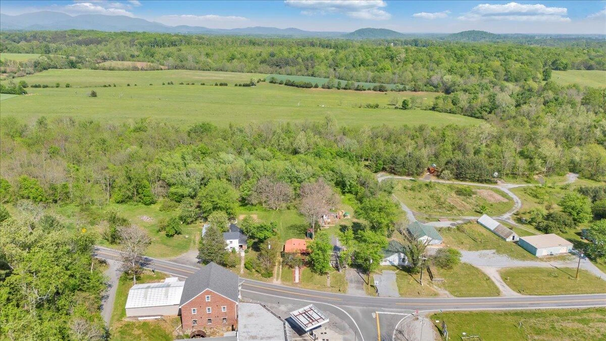 5297 Peaks RD - Photo 64