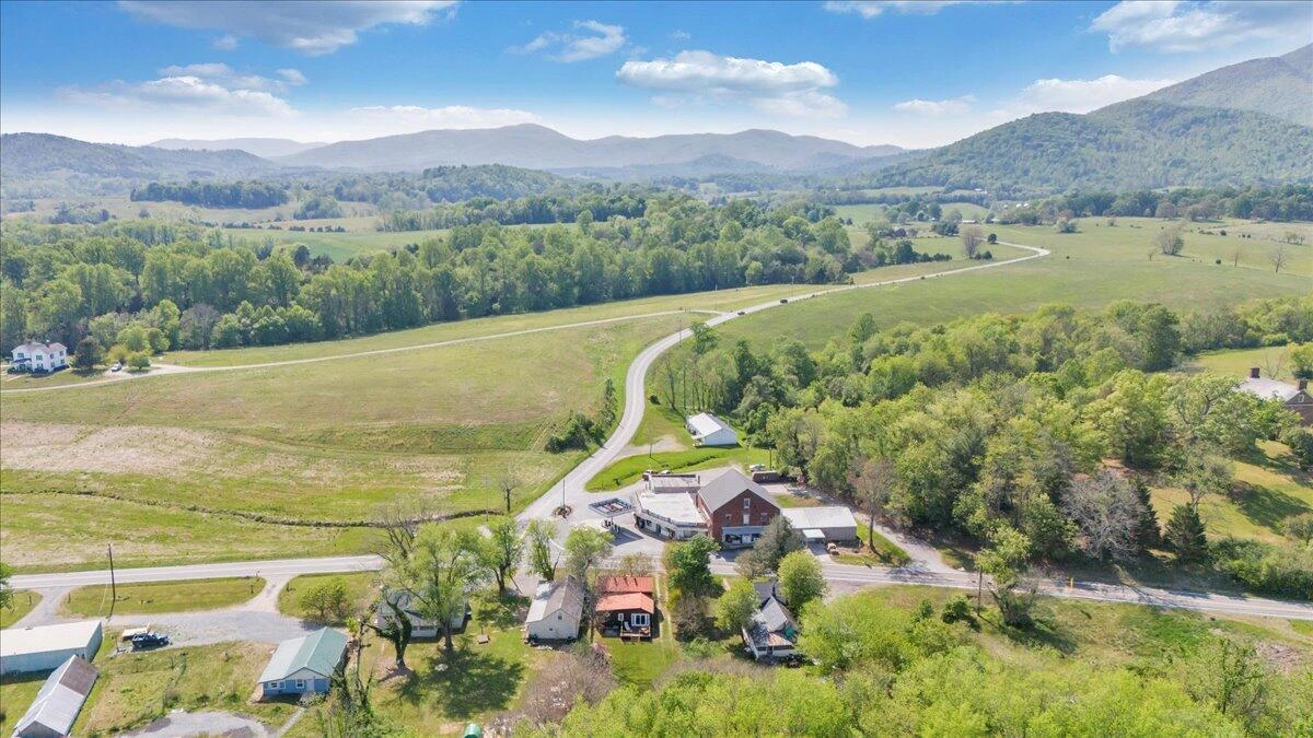 5297 Peaks RD - Photo 67