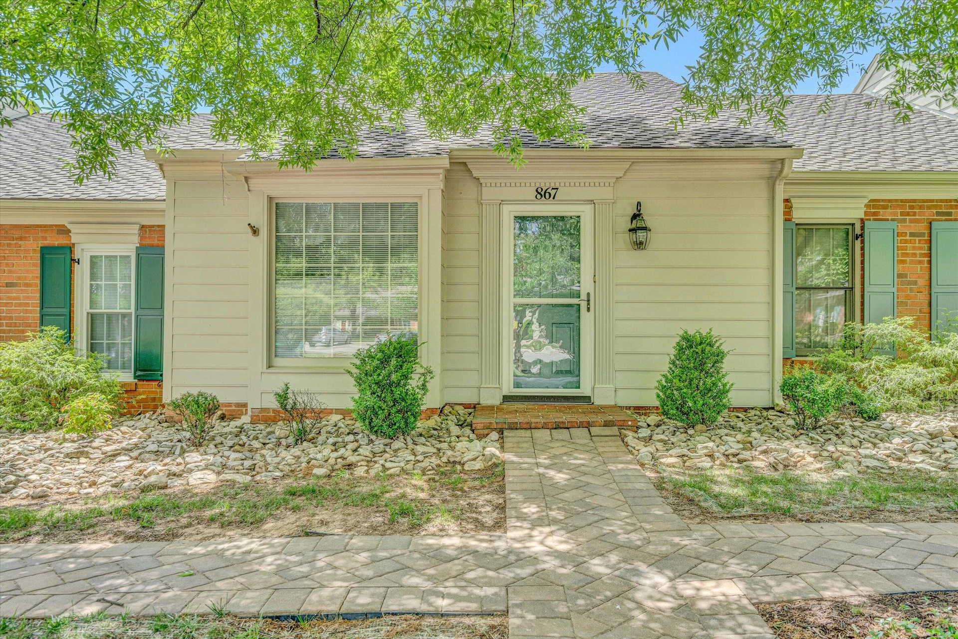 867 STONEGATE CT - Photo 2
