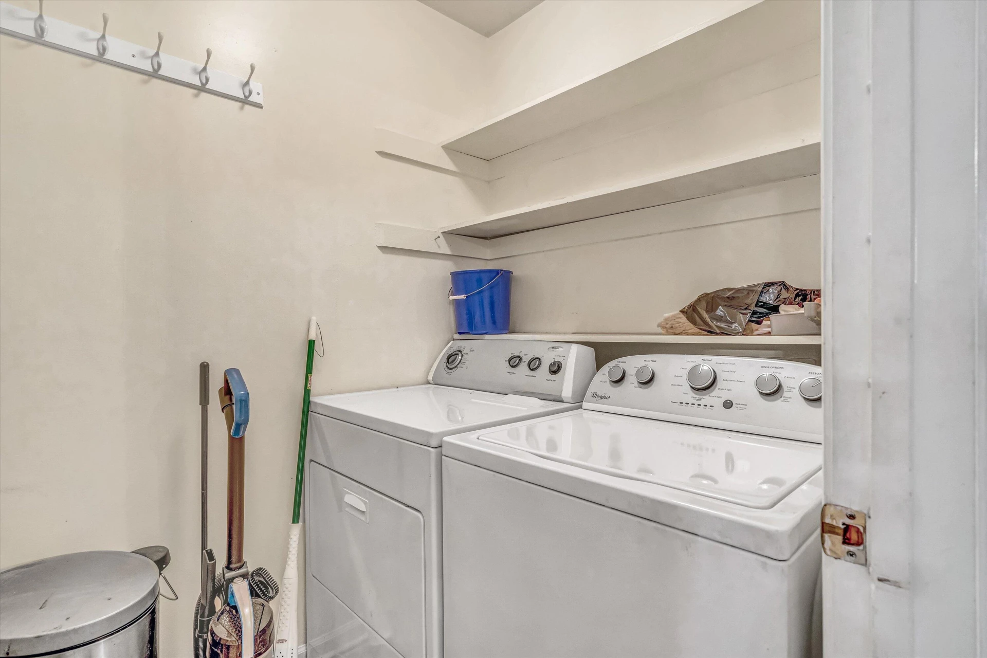 867 STONEGATE CT - Photo 3