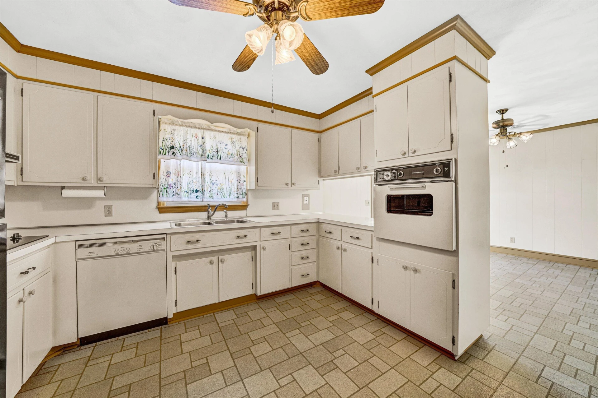 192 Beverly Hills CIR - Photo 11