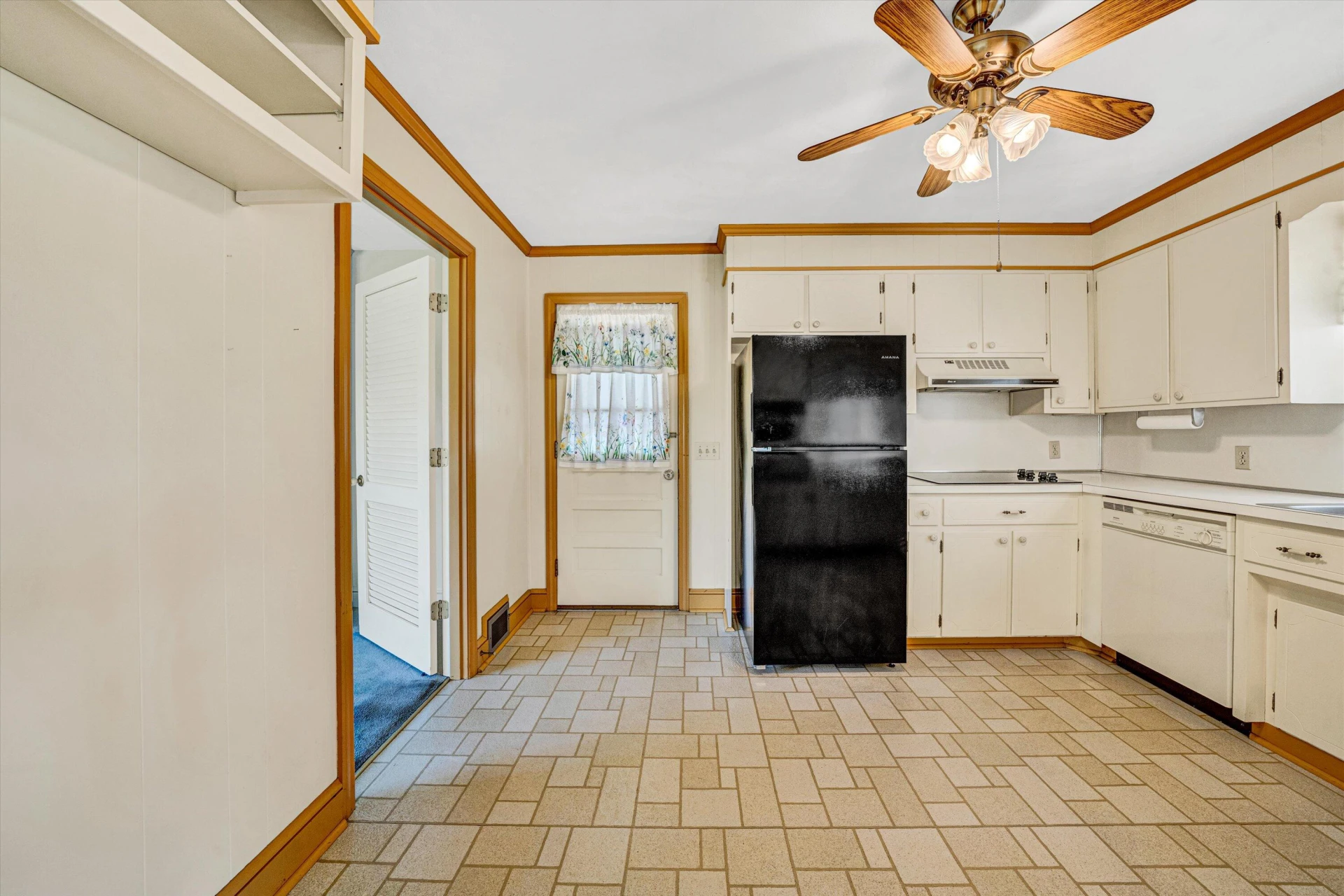 192 Beverly Hills CIR - Photo 13