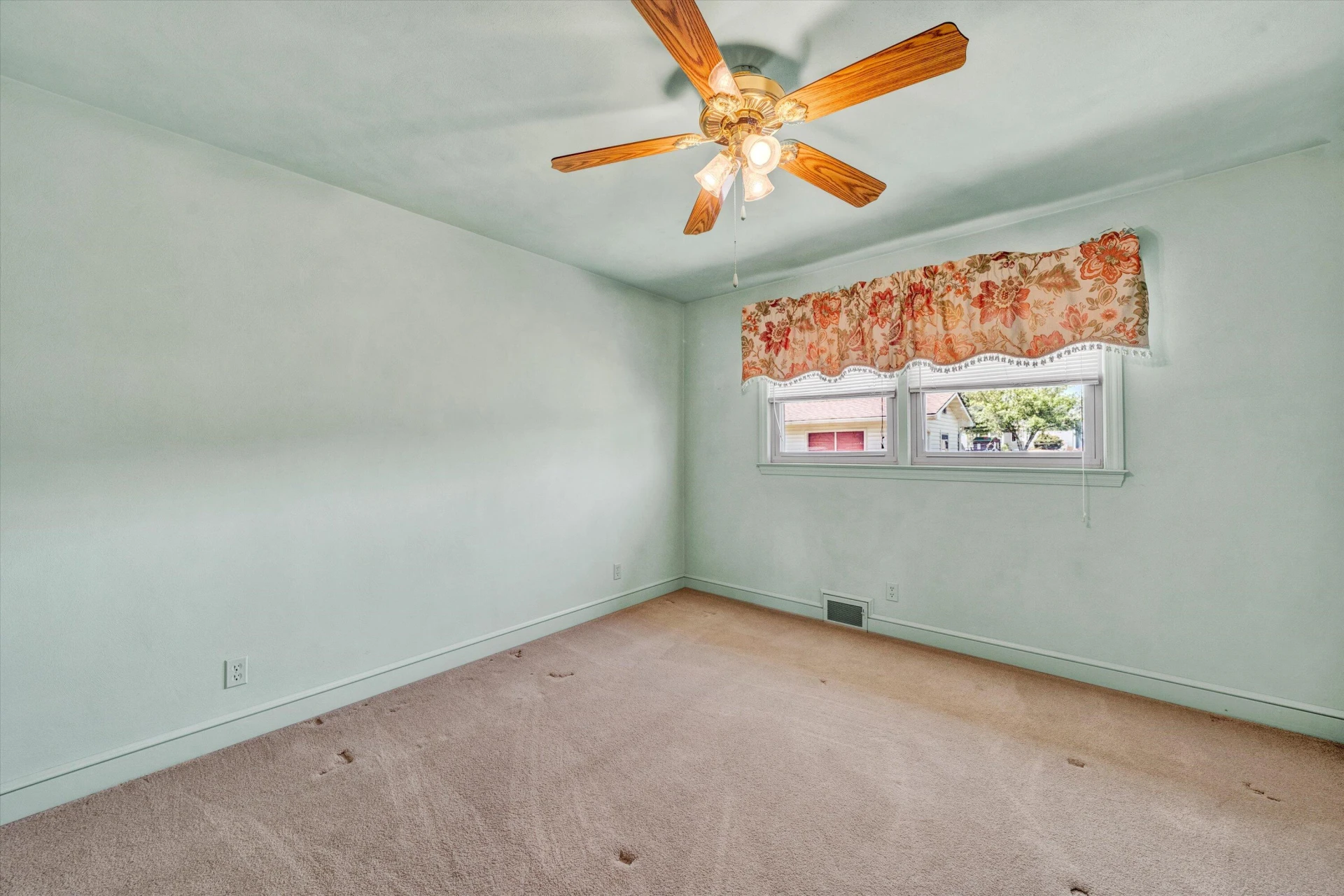 192 Beverly Hills CIR - Photo 21