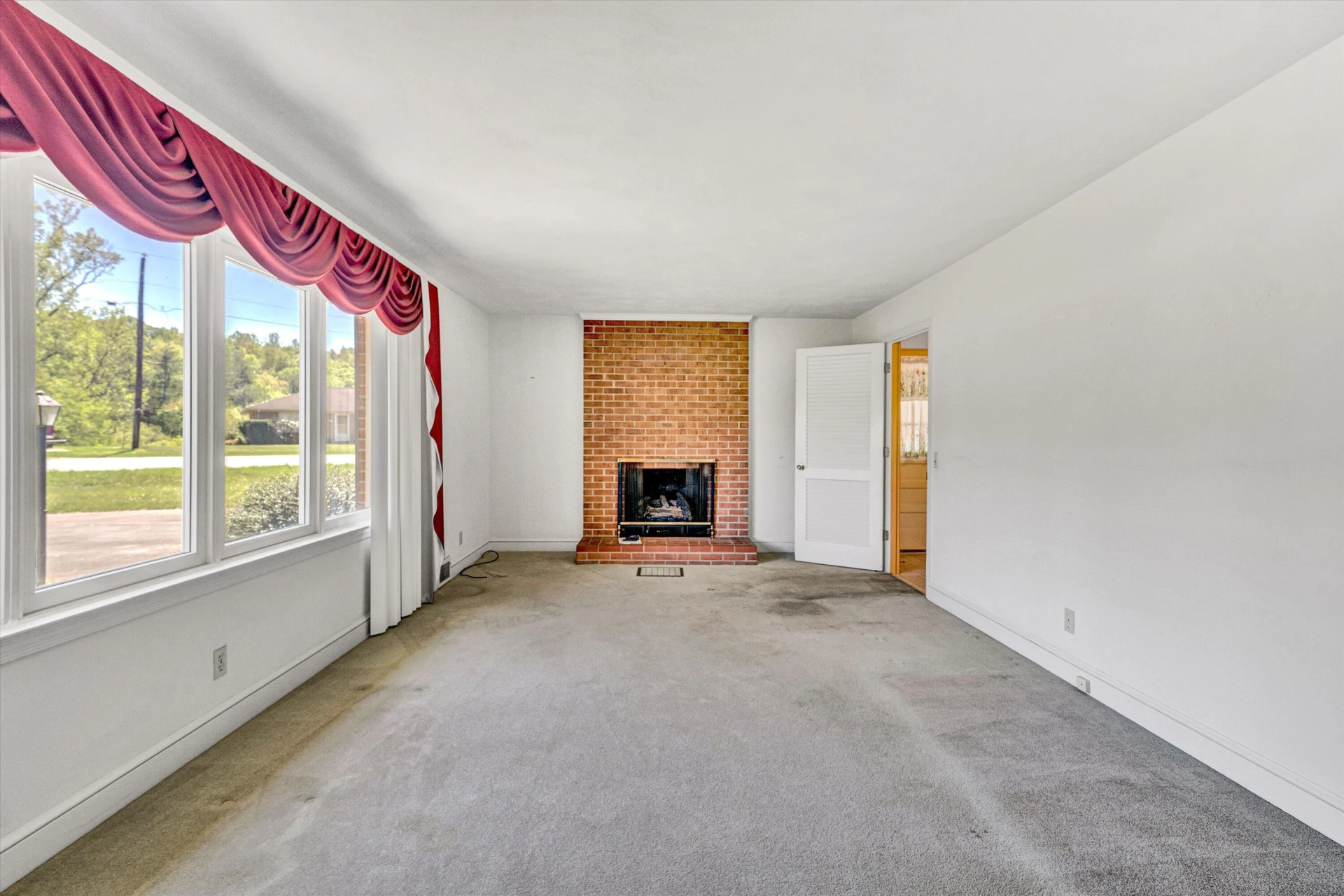 192 Beverly Hills CIR - Photo 7