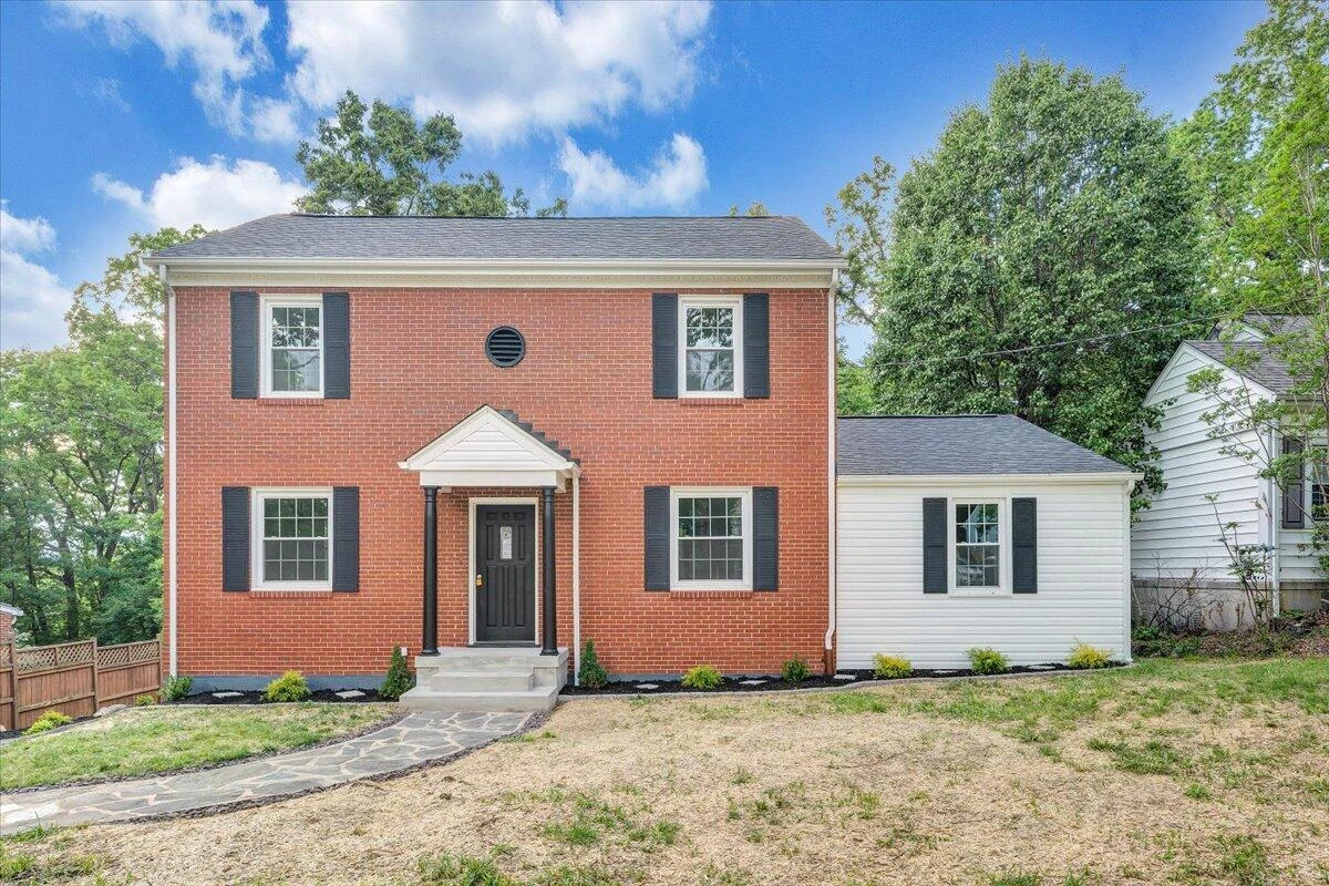2633 Oregon AVE