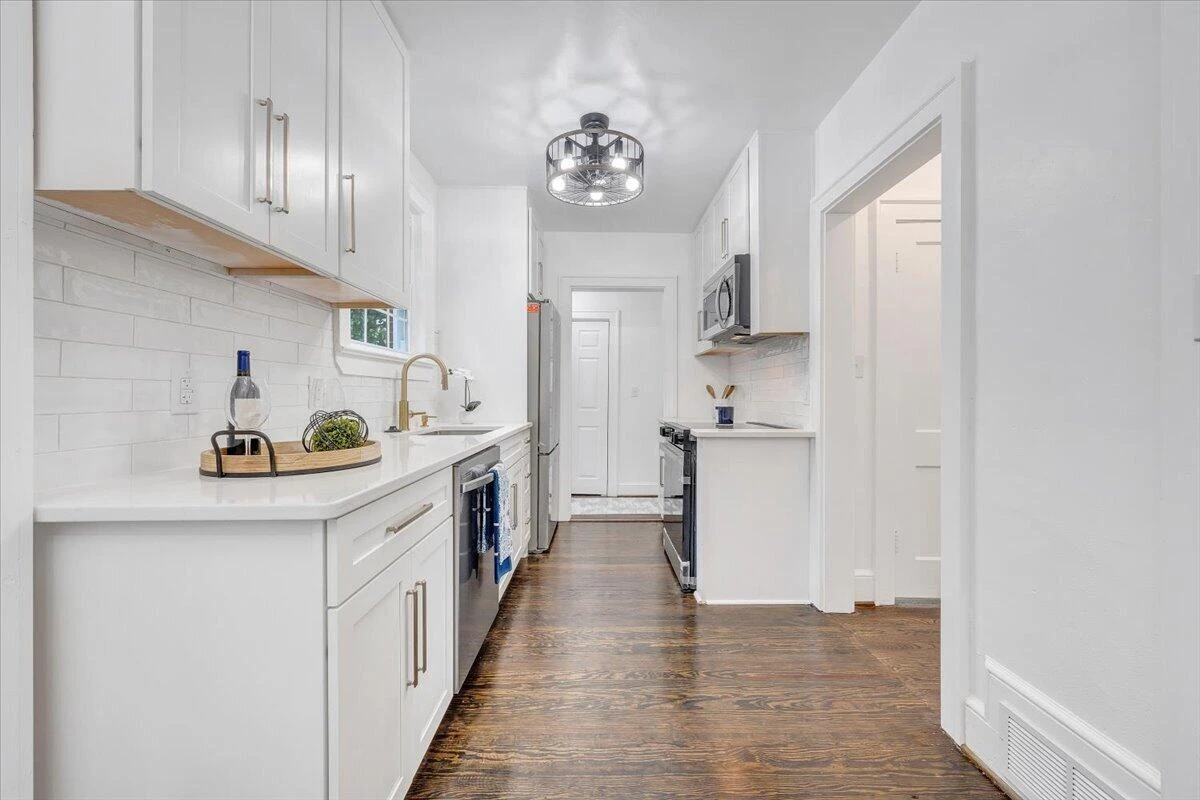 2633 Oregon AVE - Photo 15