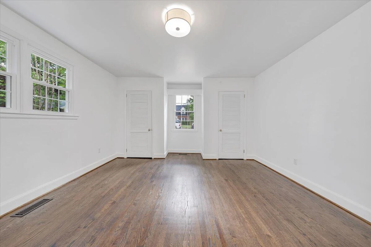 2633 Oregon AVE - Photo 24