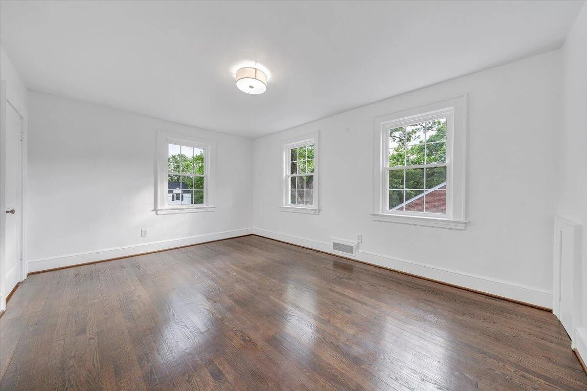 2633 Oregon AVE - Photo 28