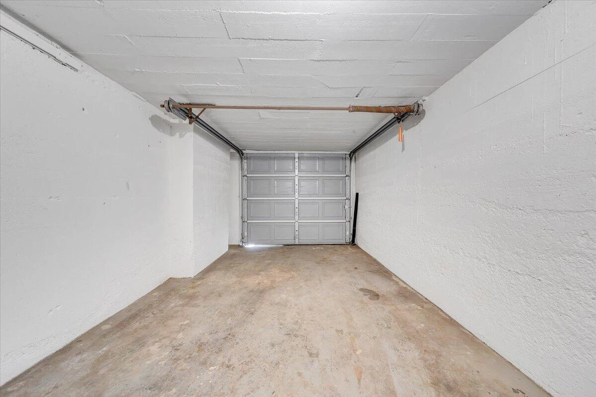 2633 Oregon AVE - Photo 34