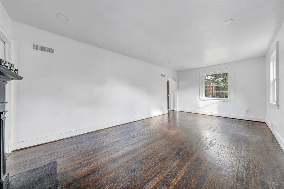 2633 Oregon AVE - Photo 7