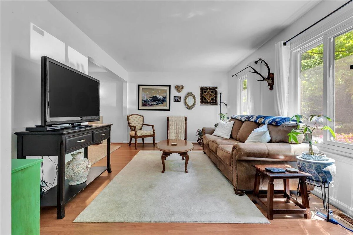 3367 Kelly LN - Photo 10