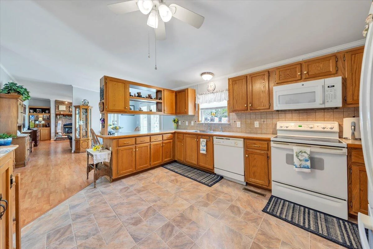 1928 Edgerton AVE - Photo 12