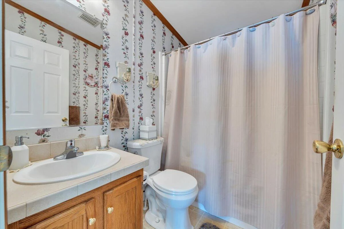 1928 Edgerton AVE - Photo 33
