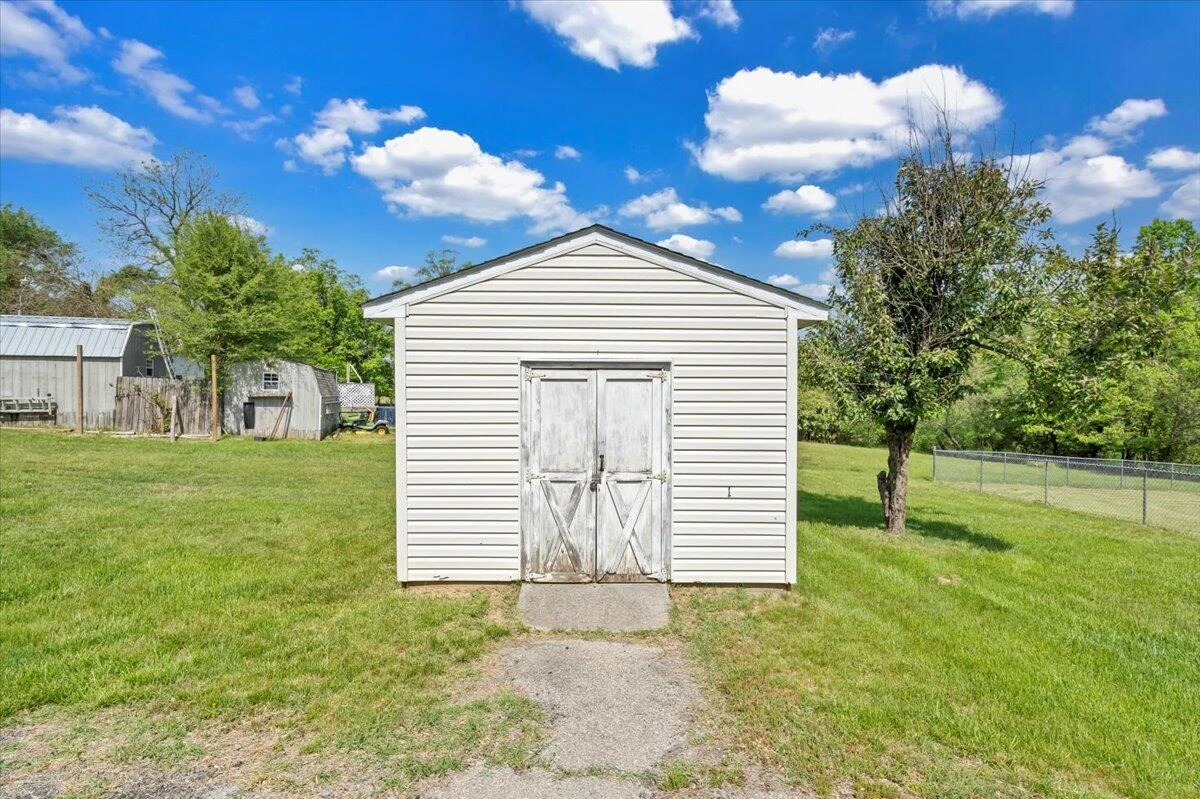 1928 Edgerton AVE - Photo 42