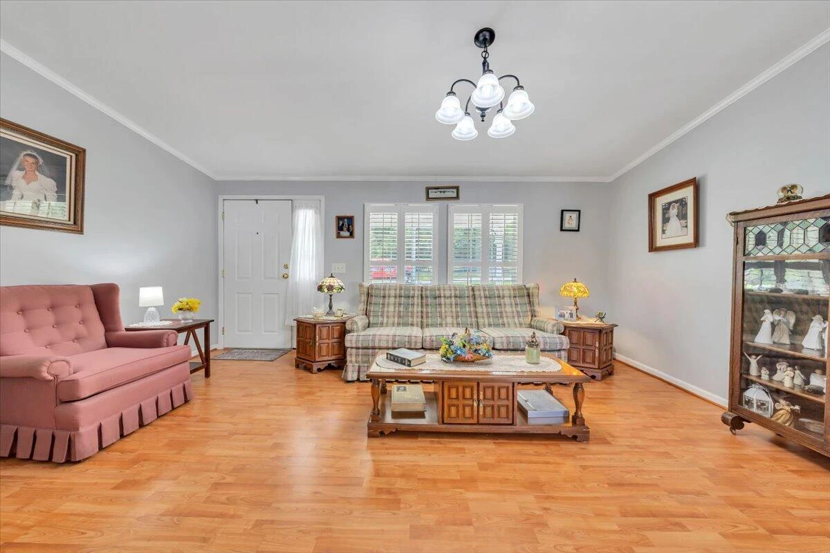 1928 Edgerton AVE - Photo 7