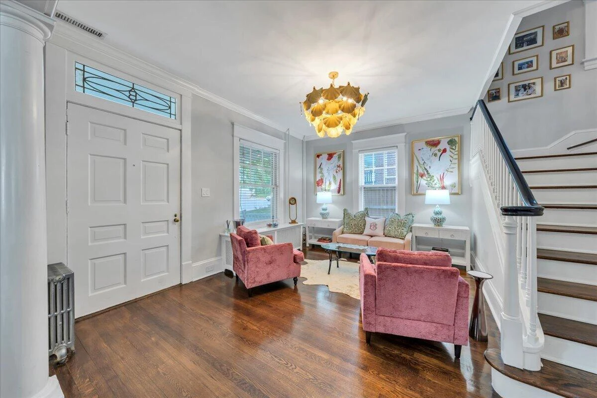 2219 Broadway AVE - Photo 17