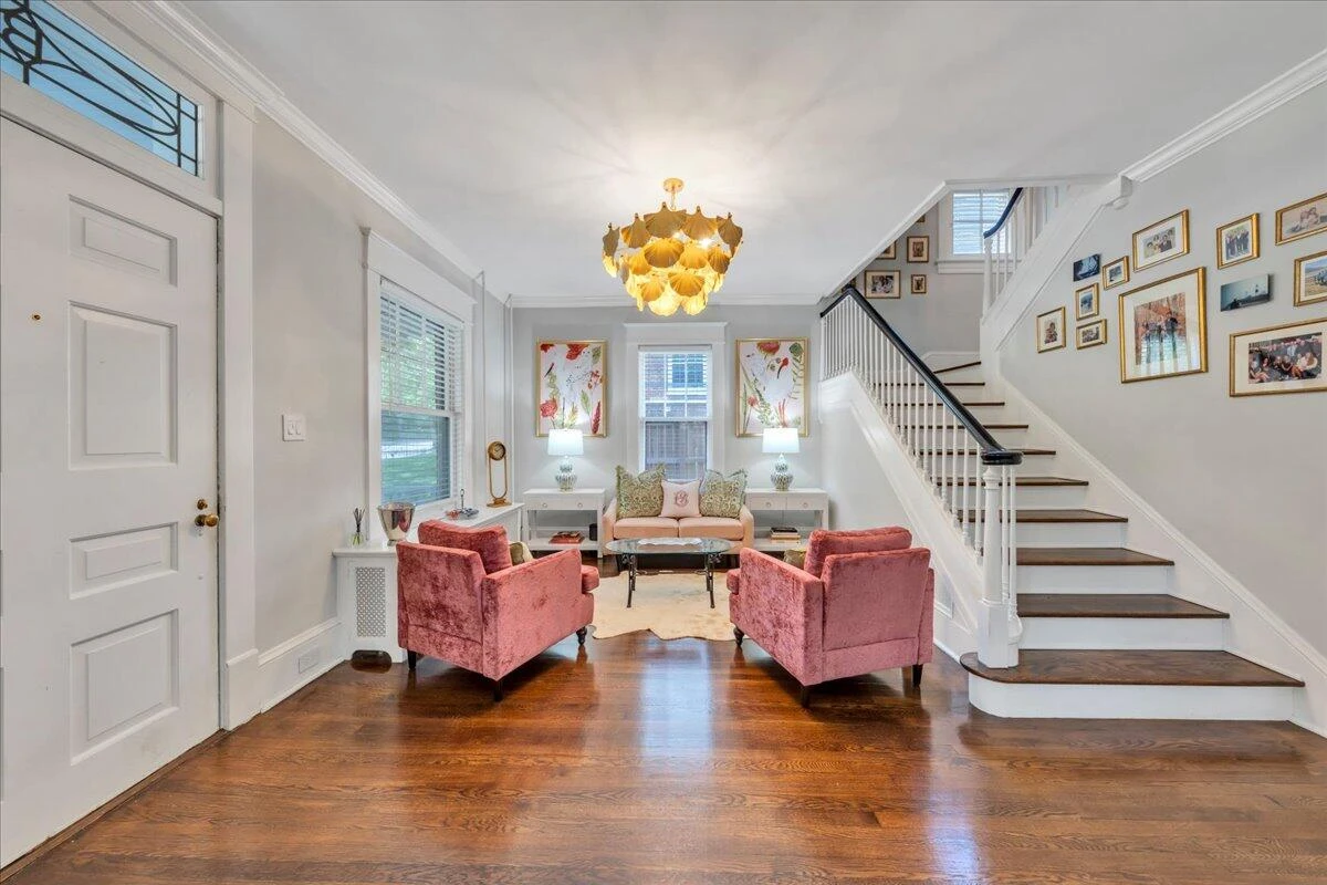 2219 Broadway AVE - Photo 18