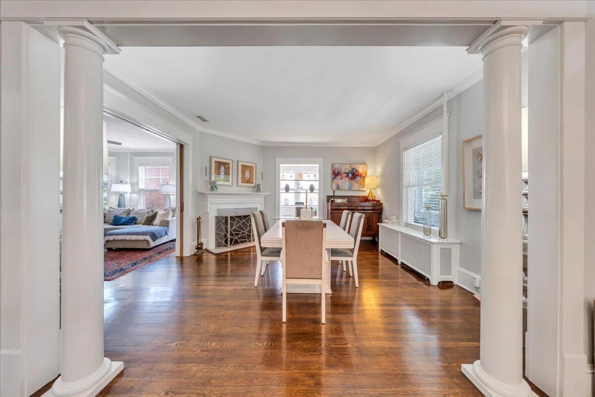 2219 Broadway AVE - Photo 20