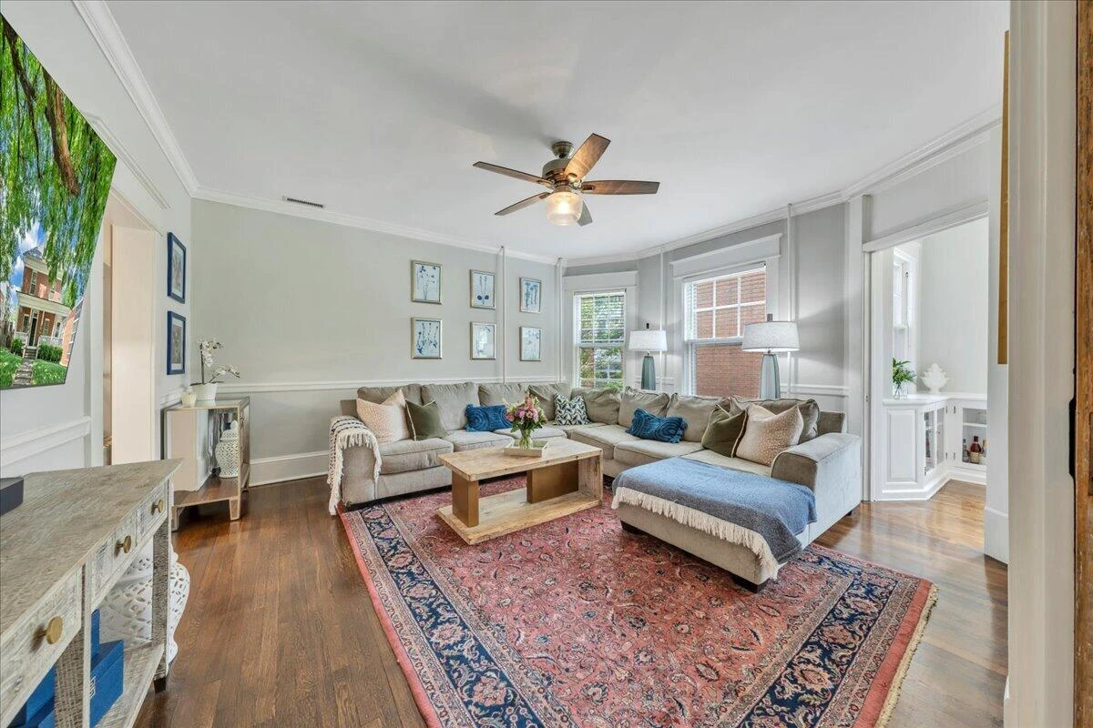 2219 Broadway AVE - Photo 25