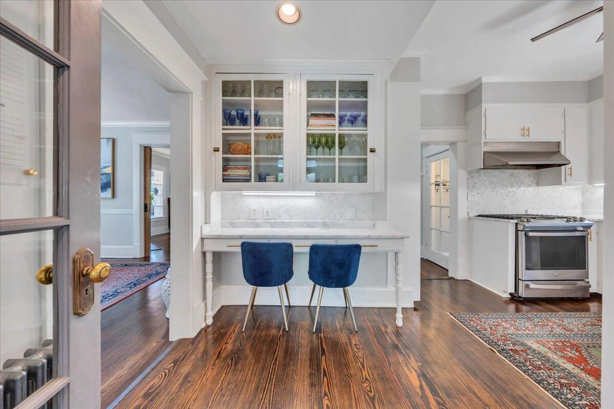 2219 Broadway AVE - Photo 31